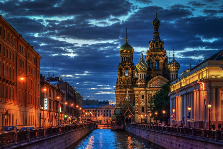 Vintage Structures In St. Petersburg Wallpaper