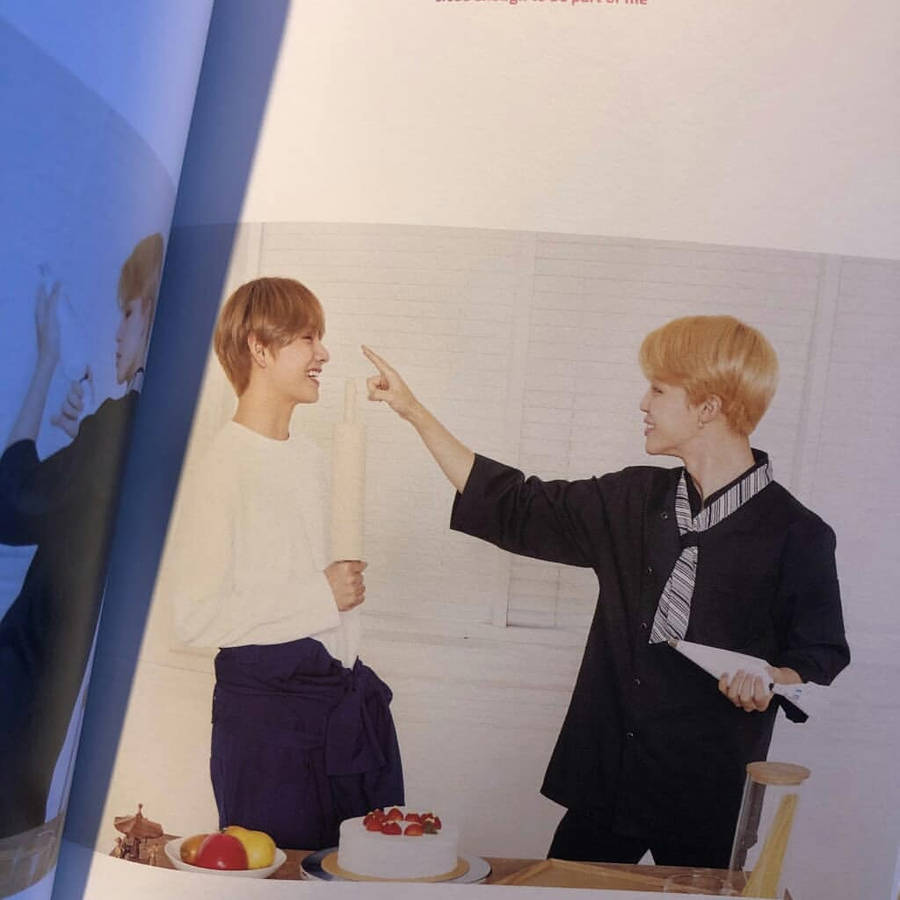 Vmin Photobook Wallpaper