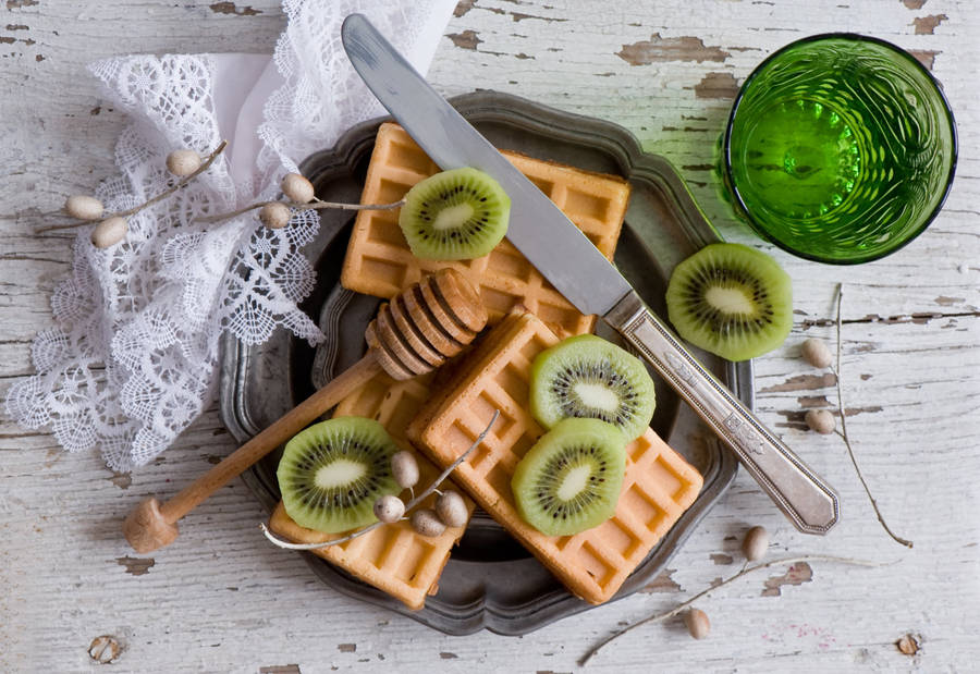 Waffles Kiwi Flat Lay Wallpaper