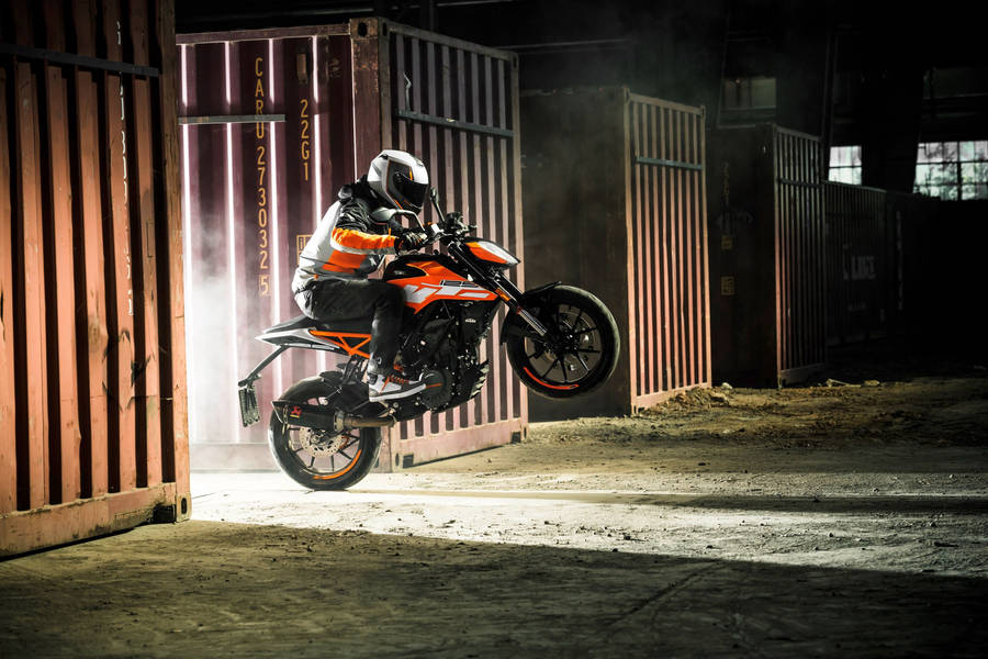 Warehouse Enter Rc 390 Ktm Bike Wallpaper