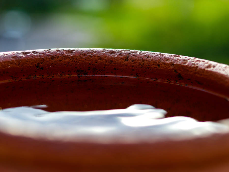 Water Deposits In Clay Bowl Wallpaper