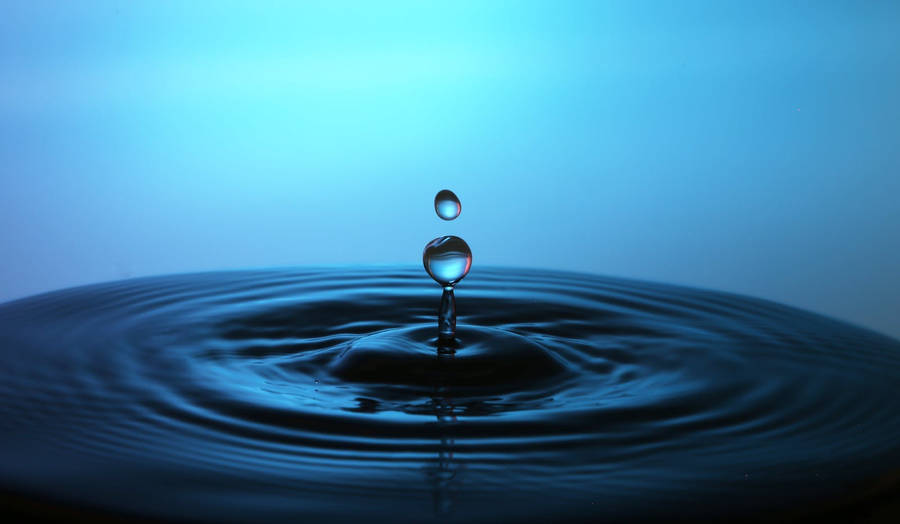 Water Droplets On Water Wallpaper