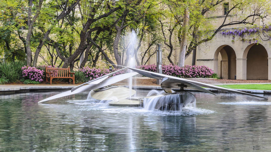 Water Forms Sculpture At Caltech Wallpaper