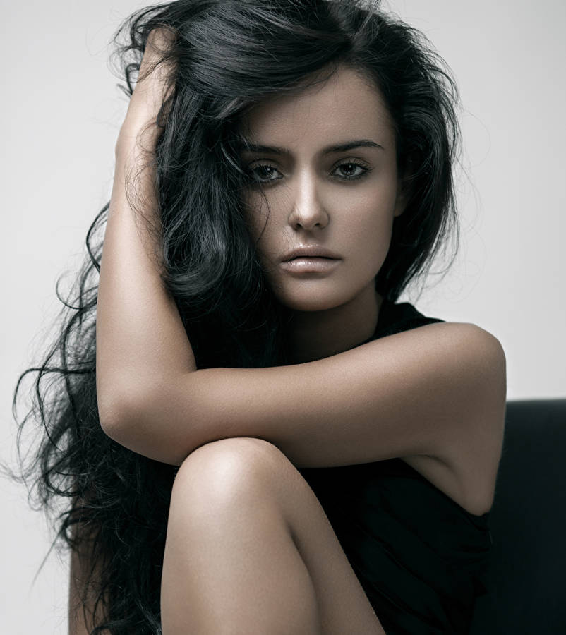 Wavy Black Hair Female Model Wallpaper