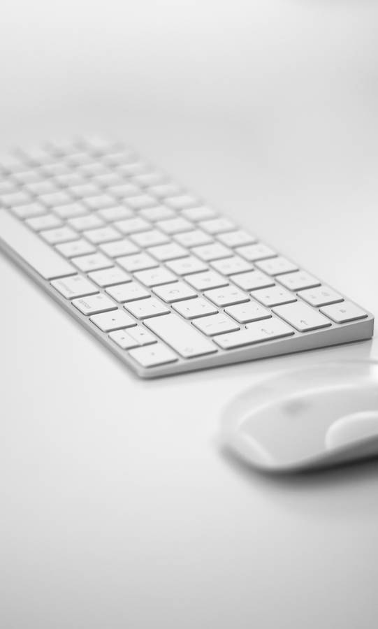White Aesthetic Keyboard And Mouse Wallpaper
