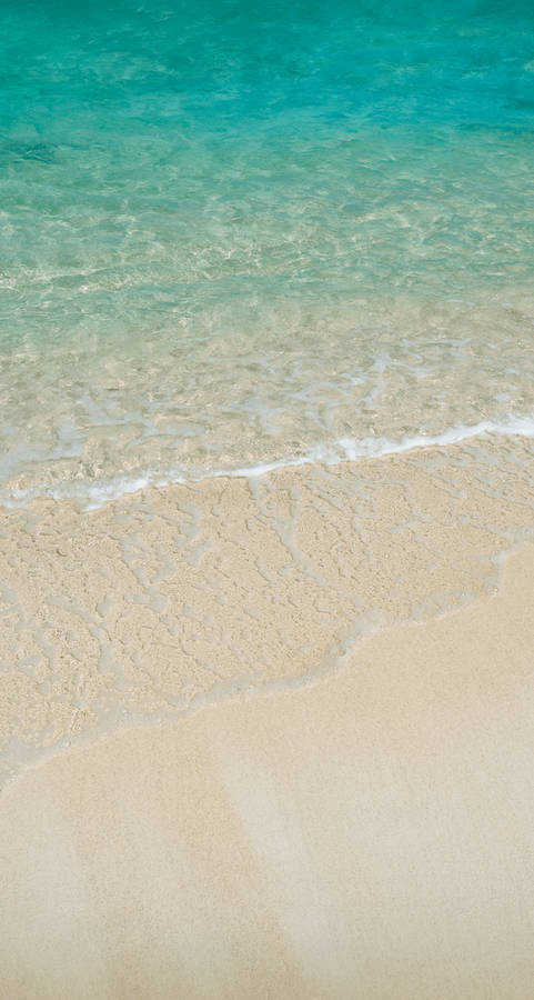 White Sand And Clear Water Ios 7 Wallpaper