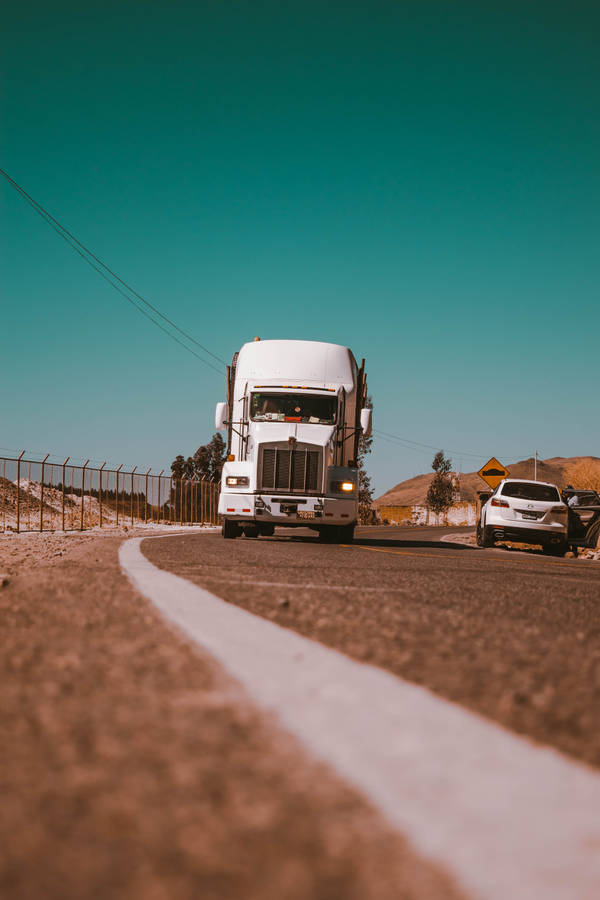 White Truck Ticapampa District Road Wallpaper