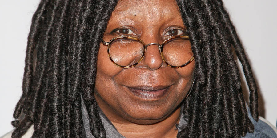 Whoopi Goldberg Black Wig Wallpaper