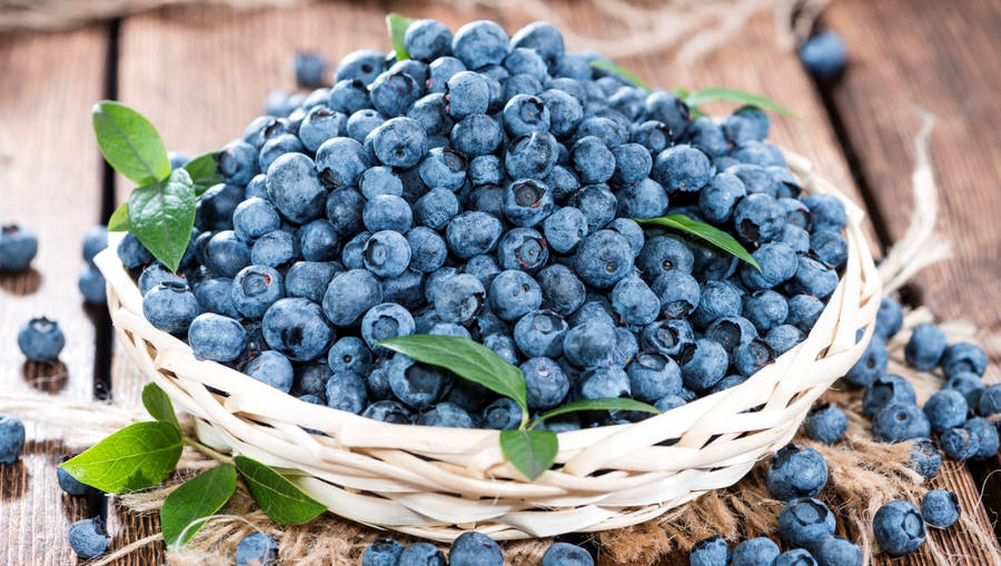 Wicker Basket Of Blueberries Wallpaper