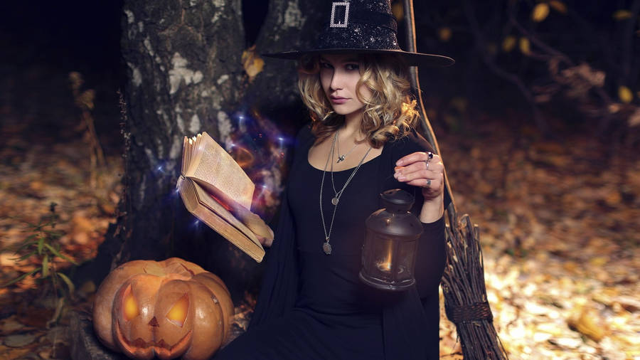 Witchy Vintage Lantern Wallpaper