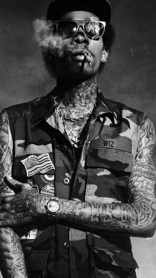 Wiz Khalifa Blank Smoking Wallpaper