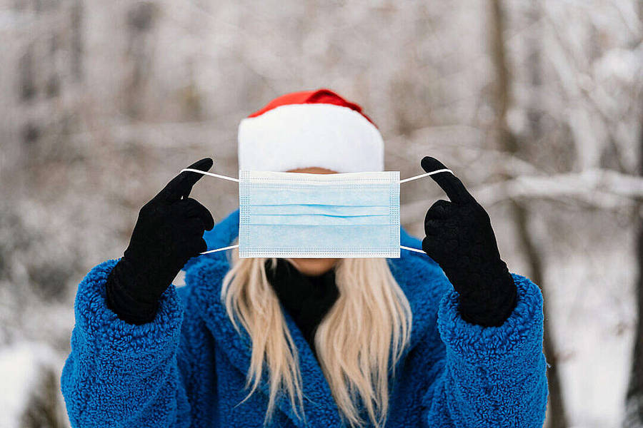 Woman With Mask Winter Desktop Wallpaper