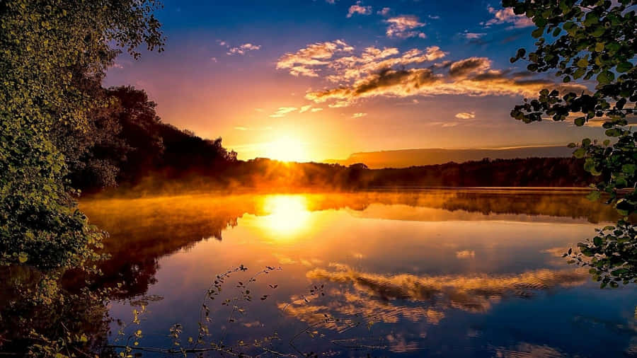 Wonderful Scene Of Sun Rise Wallpaper