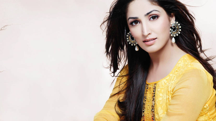 Yami Gautam Bollywood Hd Photo Wallpaper