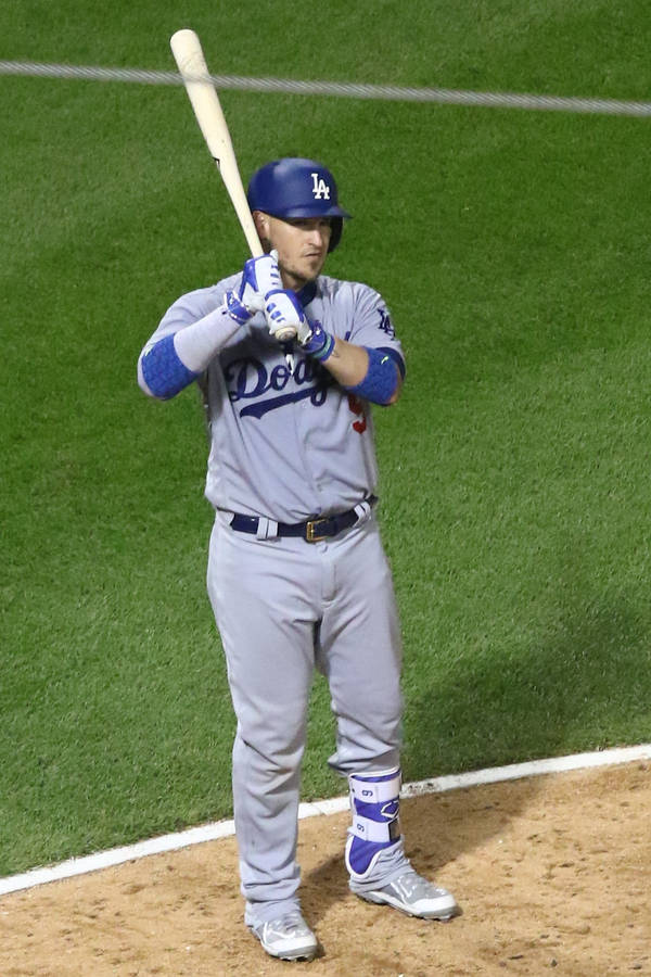 Yasmani Grandal As Batter Wallpaper