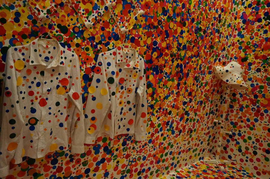 Yayoi Kusama Display Art Gallery Exhibit Wallpaper