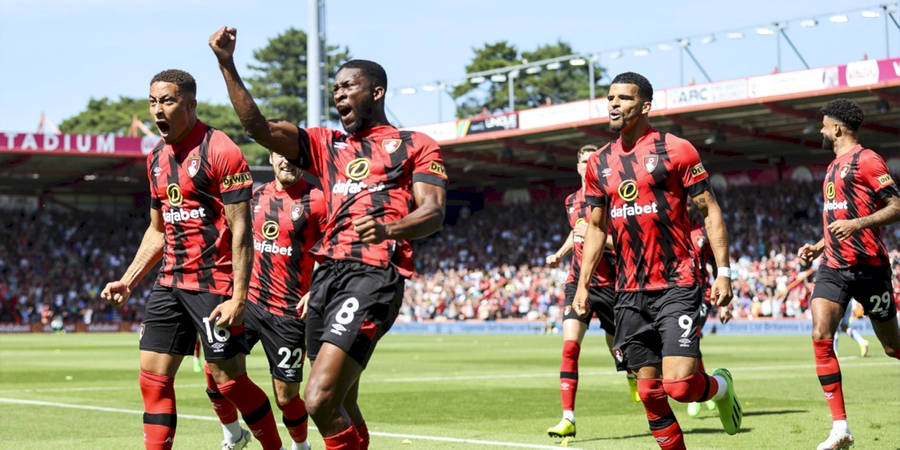 Yelling Afc Bournemouth Football Players Wallpaper