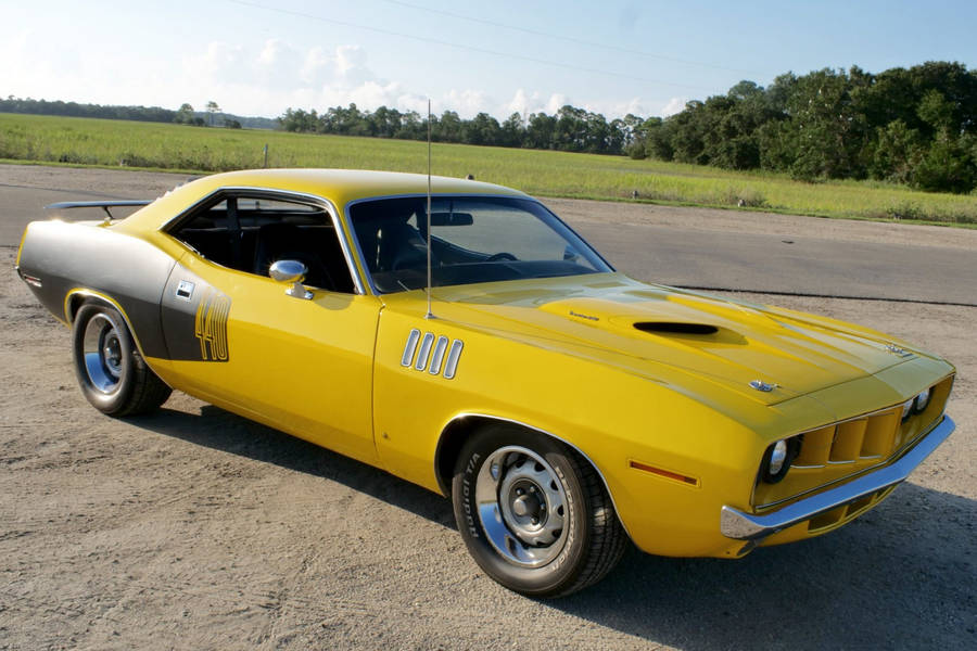 Yellow Plymouth Barracuda 426 Hemi Wallpaper