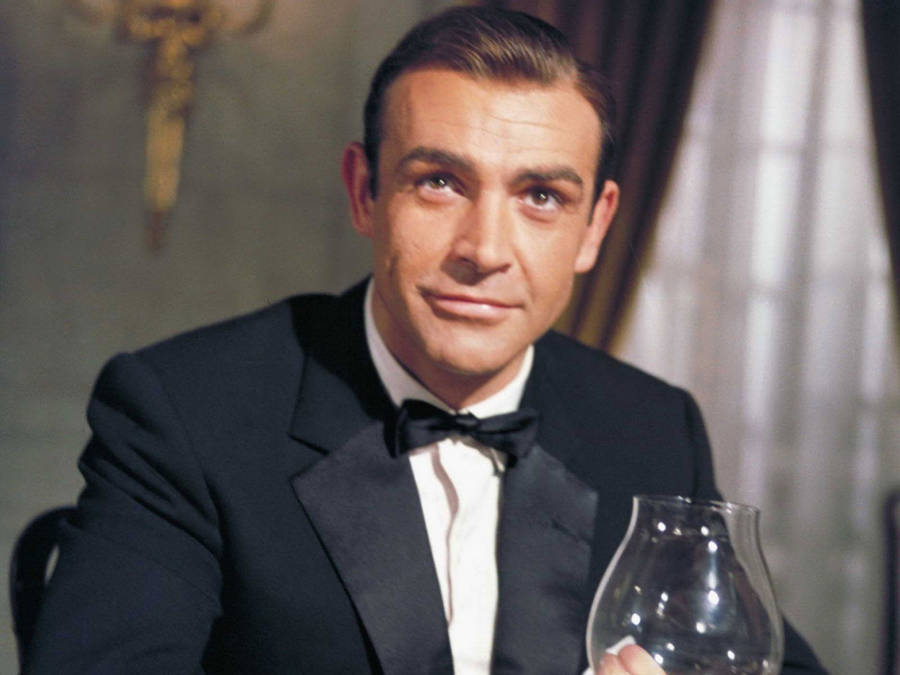 Young Sean Connery As James Bond Wallpaper