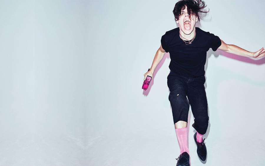 Yungblud Pink Socks Wallpaper