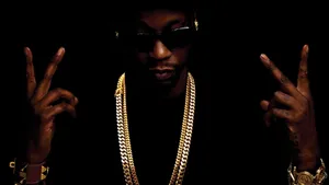 2 Chainz Dramatic Photoshoot Wallpaper