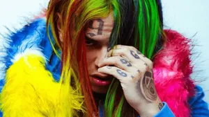 6ix9ine Color Abundance Wallpaper