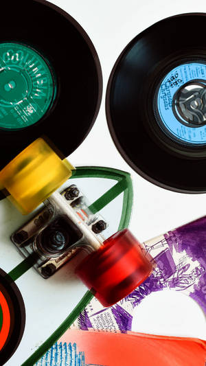 80s Retro Vintage Skateboard And Vinyl Wallpaper