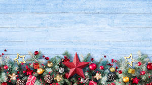 8k Christmas Border Garland Wallpaper