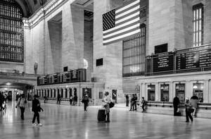 A Bustling Grand Central Station Filled With Bustling Tourists. Wallpaper