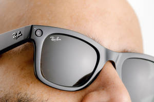 A Classic Elegance - Ray-ban Close-up View Wallpaper