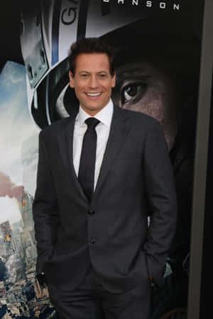 A Classy Portrait Of Welsh Actor Ioan Gruffudd. Wallpaper