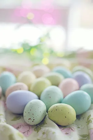 A Table With A Lot Of Eggs Wallpaper