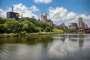 A View Of The Mississippi River From The Skyline Wallpaper