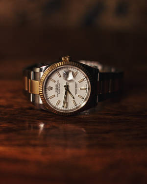 A Vintage Wood Rolex Wallpaper