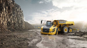 A Volvo Cool Truck Wallpaper
