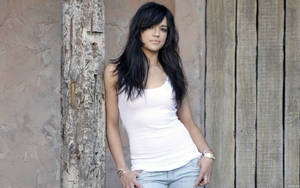 Actress Michelle Rodriguez Casual Look Wallpaper