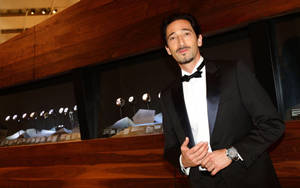 Adrien Brody Wearing A Bow Tie Wallpaper