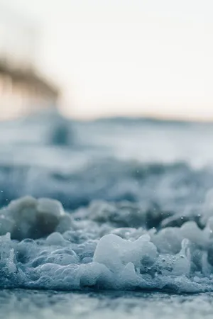 Aesthetic Beach Water Bubbles Wallpaper