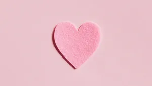 Aesthetic Computer Light Pink Paper Heart Wallpaper