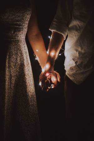 Aesthetic Couple Hands Wallpaper