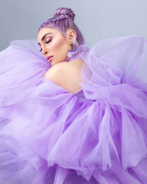 Aesthetic Purple Fashion Model Wallpaper