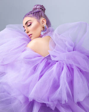 Aesthetic Purple Fashion Model Wallpaper