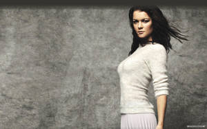 Agnieszka Radwanska All-white Outfit Wallpaper