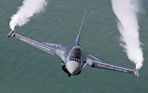 Air Force Jet Trails Wallpaper