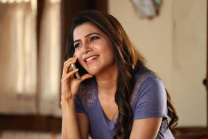 Akkineni Samantha Hd Calling On Phone Wallpaper