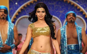 Akkineni Samantha Hd Gold Top Wallpaper