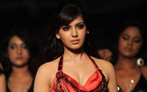 Akkineni Samantha Hd In Red Halter Top Wallpaper