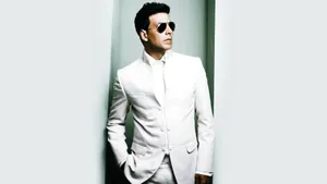 Akshay Kumar Fashion Photoshoot Wallpaper