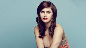 Alexandra Daddario Strapless Dress Wallpaper