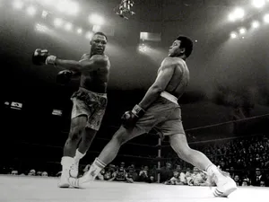 Ali Boxing Missed Shot Wallpaper